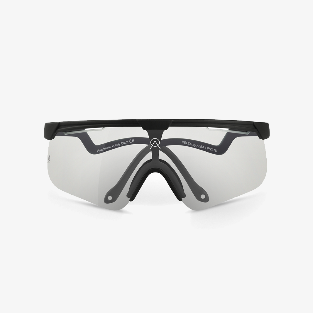 Alba Optics Delta Black / VZUM™ F-Lens Photochromic Frontansicht