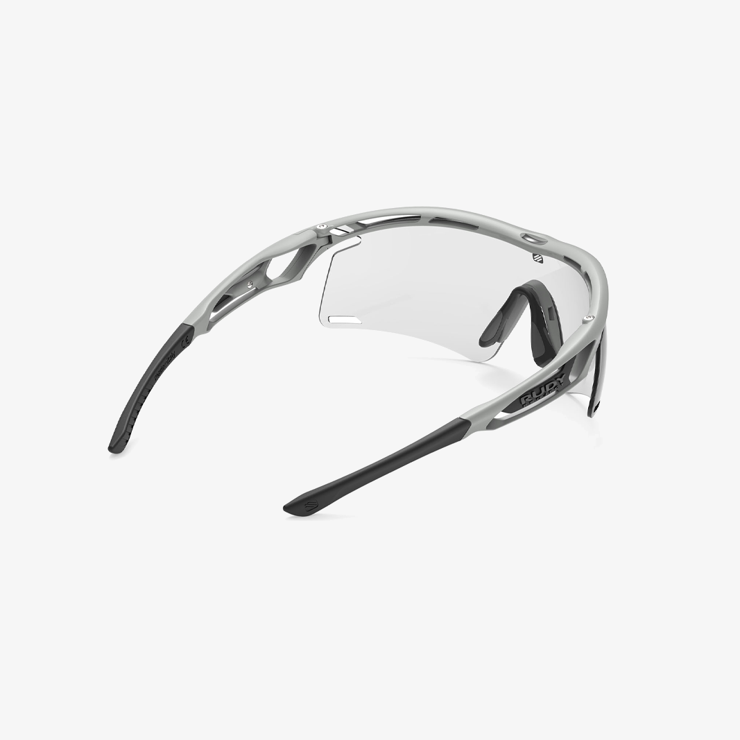 Tralyx+ / Light Grey Matte ImpactX Photochromic 2 Black hinten